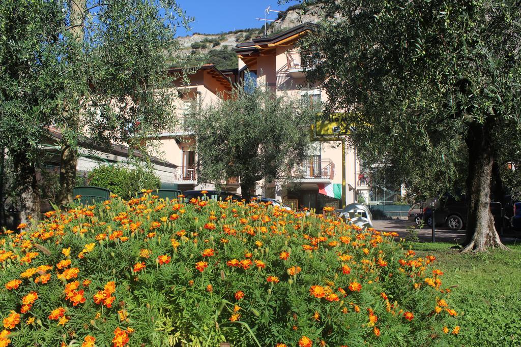 Villa Marina Torbole Sul Garda Buitenkant foto