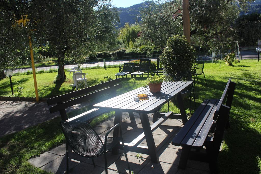 Villa Marina Torbole Sul Garda Buitenkant foto