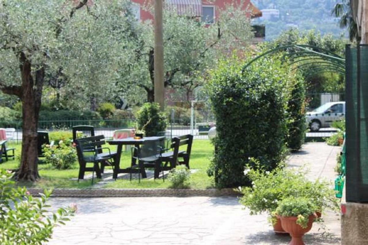 Villa Marina Torbole Sul Garda Buitenkant foto