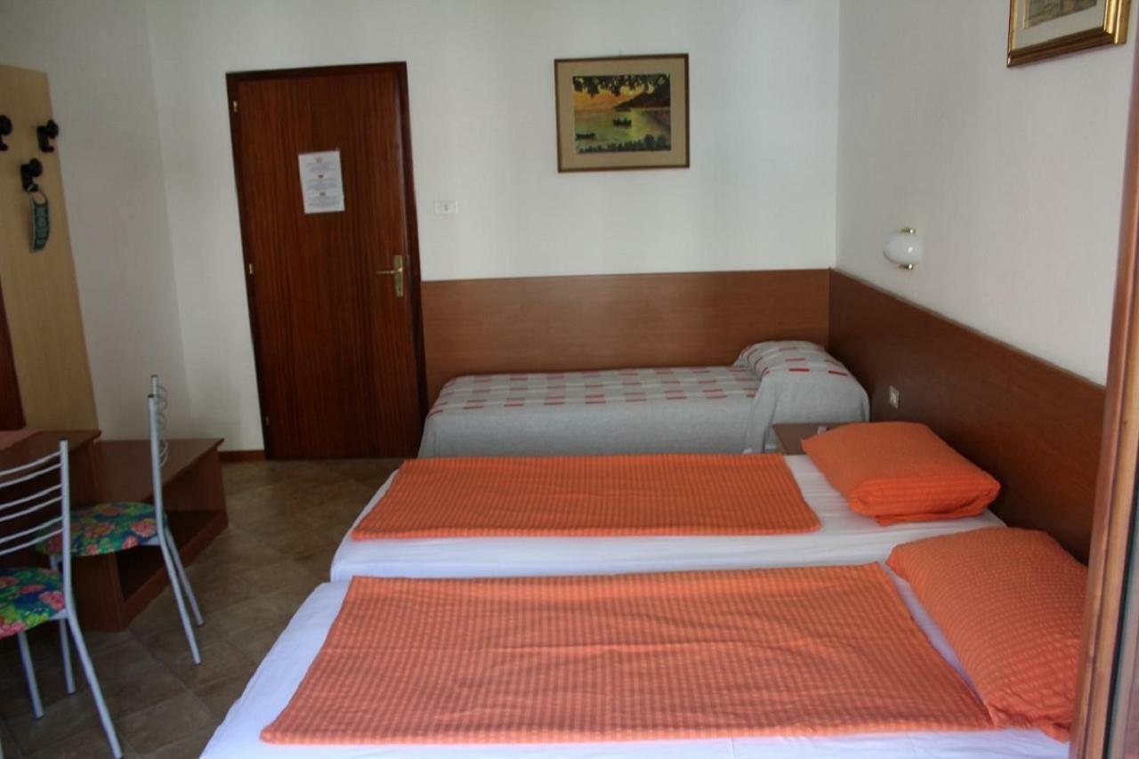 Villa Marina Torbole Sul Garda Buitenkant foto