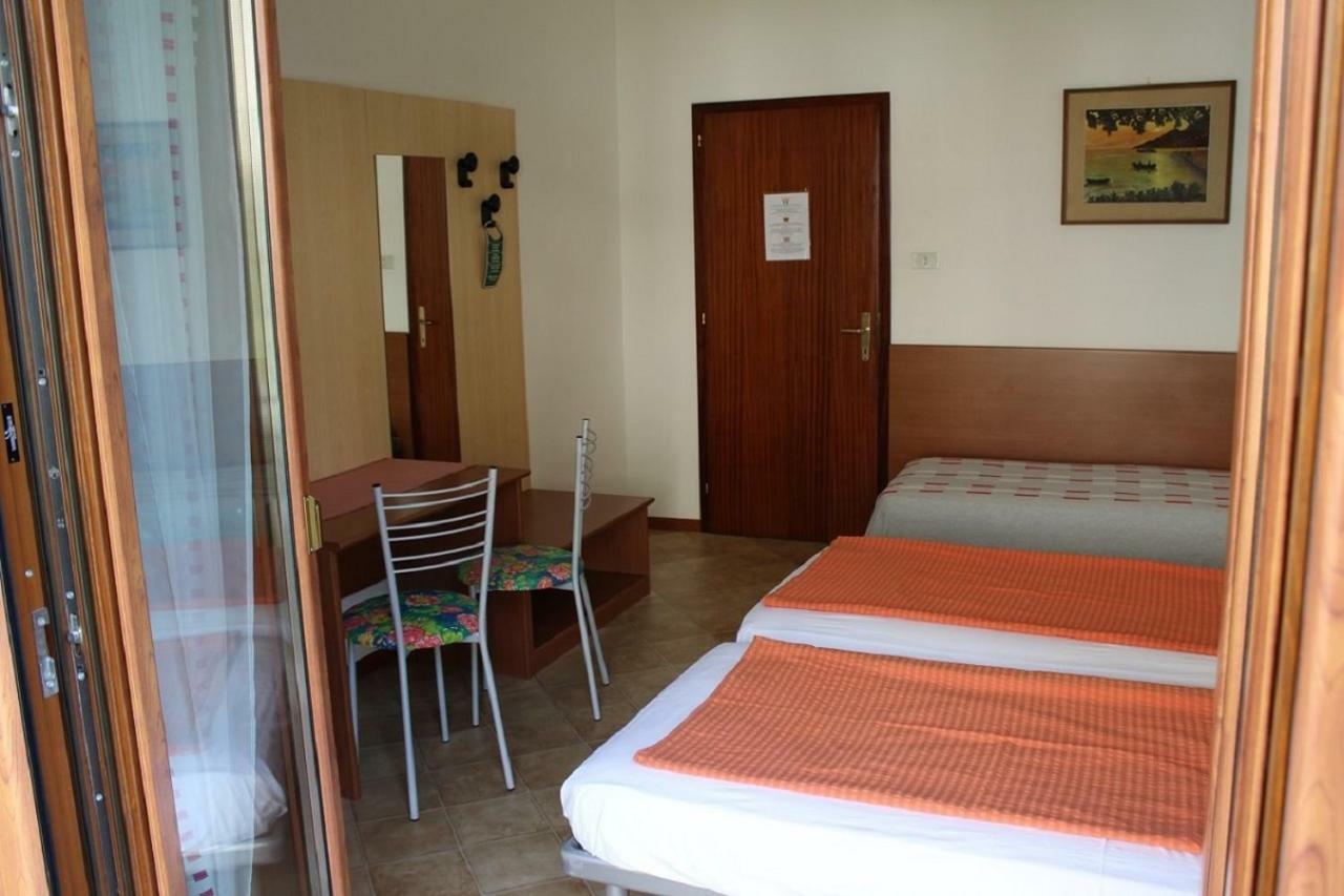 Villa Marina Torbole Sul Garda Buitenkant foto